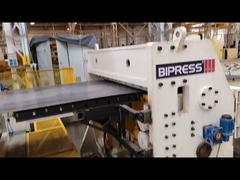 Heavy Gauge Steel Coil Straightener Flying Shear Dipotong Memanjang Garis 3-10 X 1600