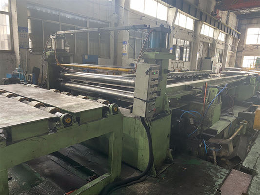 Baja Karbon Tebal 3-12mm Dipotong Memanjang Untuk HR HRC HRS Hot Rolled