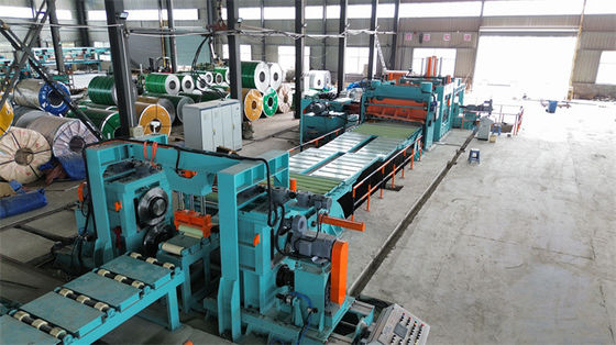Gauge tebal stainless steel dipotong ke panjang garis 2-16 X 2000 Double levelers dengan tepi trimming